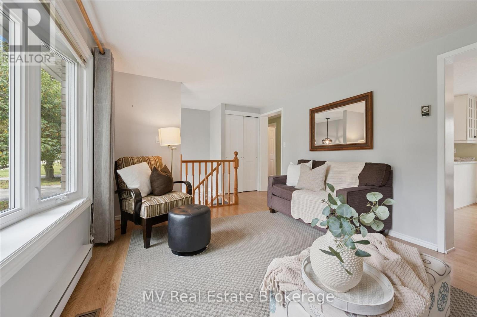 120 Canrobert Street, Centre Wellington (Fergus), Ontario  N1M 3C1 - Photo 6 - X12424292