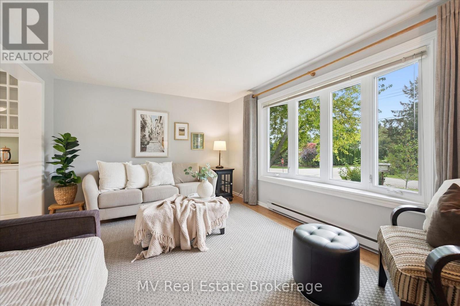 120 Canrobert Street, Centre Wellington (Fergus), Ontario  N1M 3C1 - Photo 8 - X12424292