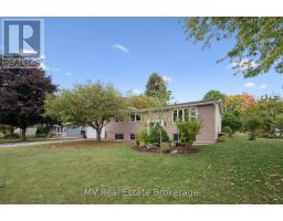 120 Canrobert Street, Centre Wellington (Fergus), Ca