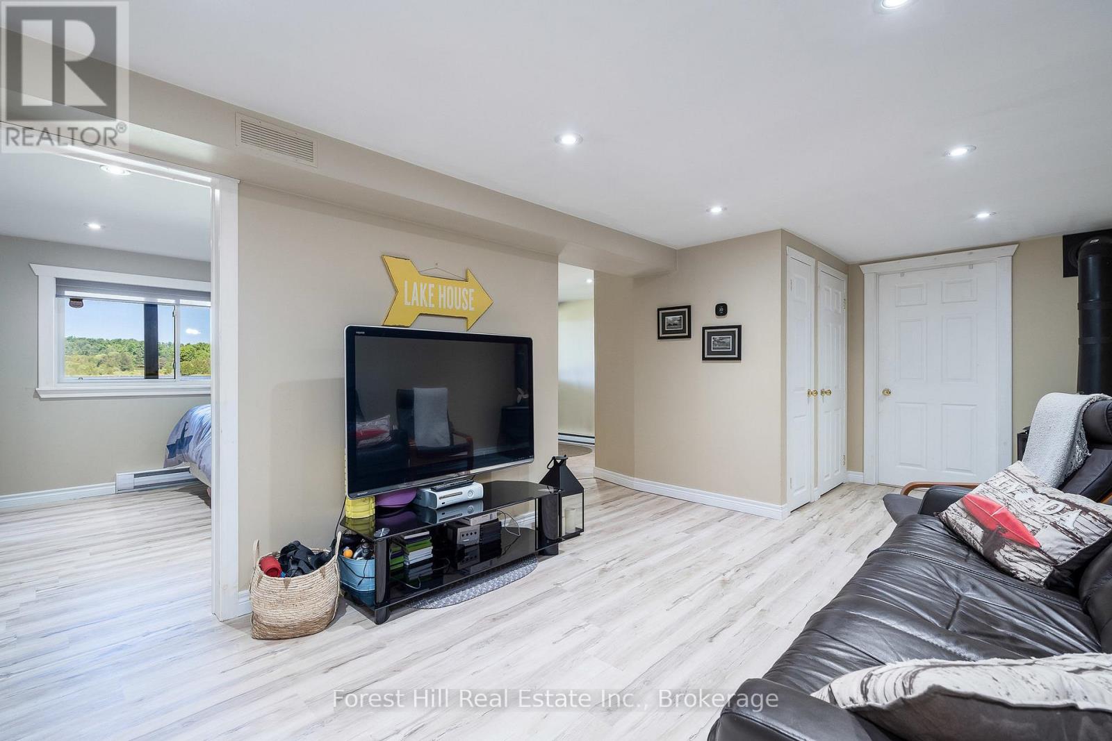 230 Wiles Lane N, Grey Highlands, Ontario  N0C 1E0 - Photo 18 - X12424320