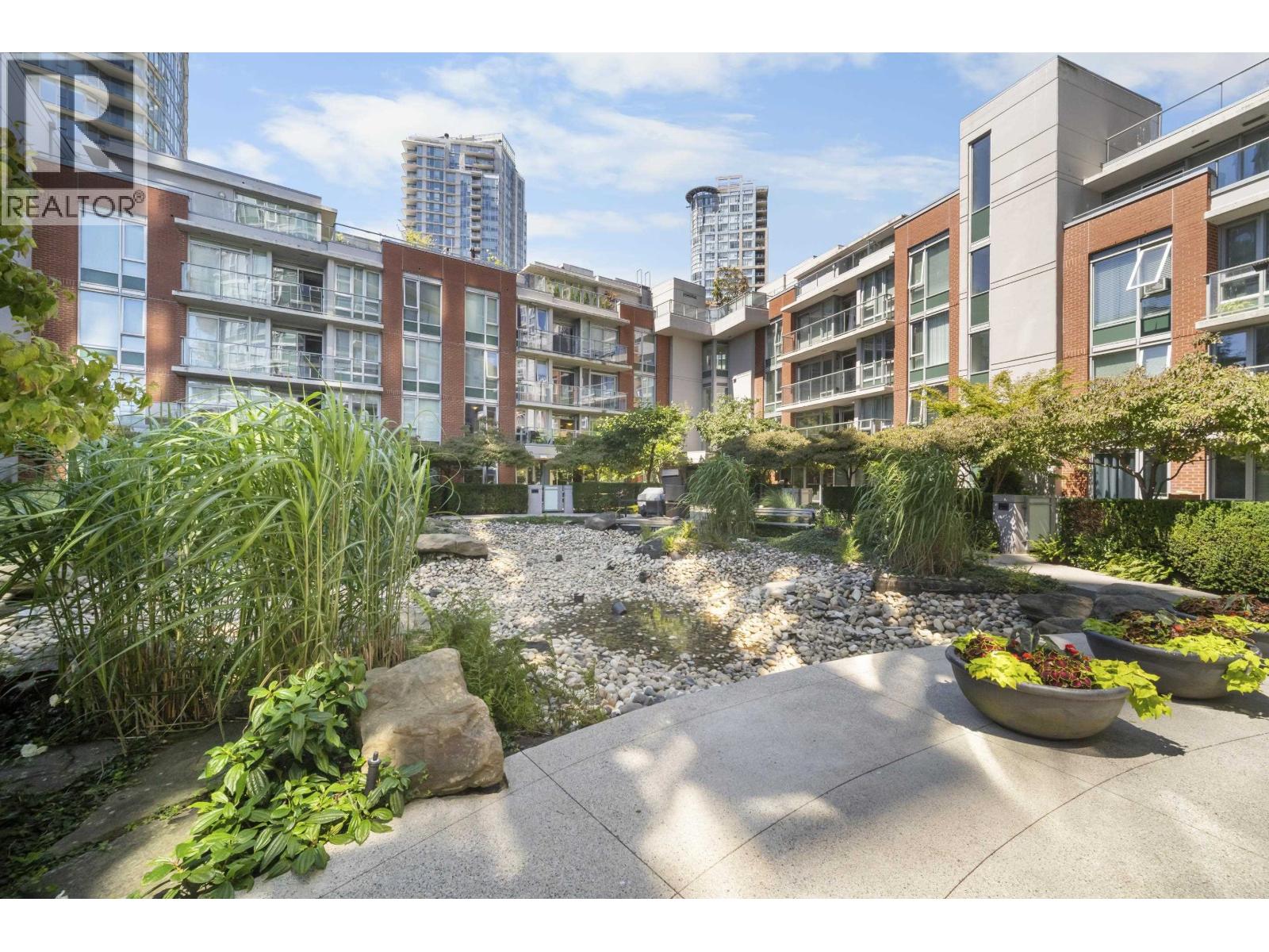 501 618 Abbott Street, Vancouver, British Columbia  V6B 0C1 - Photo 1 - R3051783