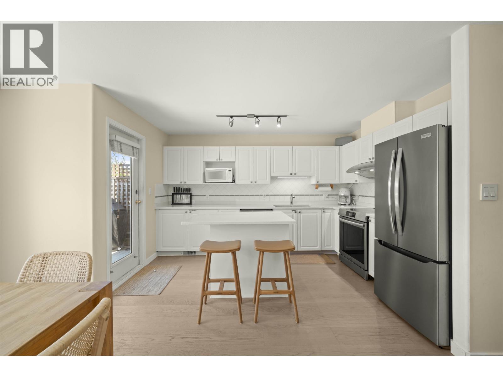 111 225 E 6th Street, North Vancouver, British Columbia  V7L 1P4 - Photo 6 - R3051786