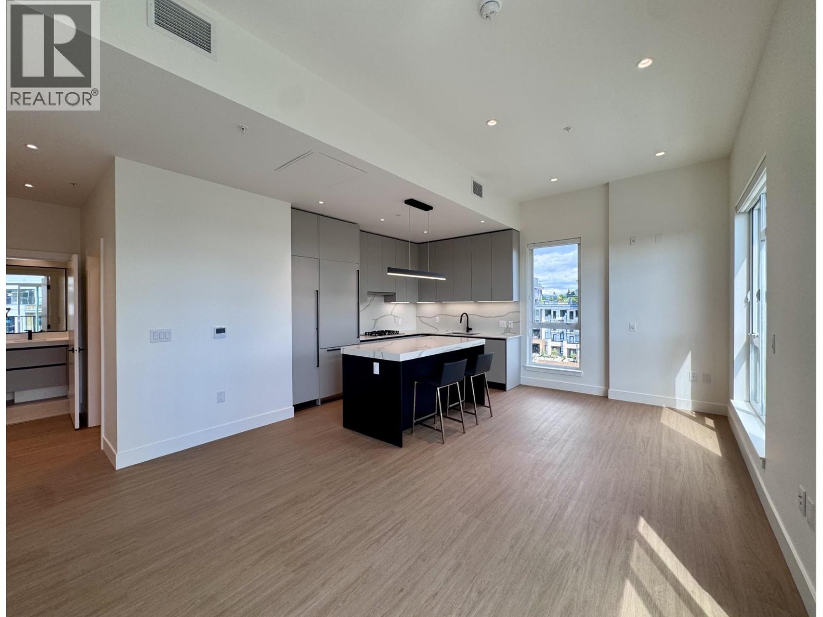 503 2235 E Broadway, Vancouver, British Columbia  V5N 0J5 - Photo 1 - R3051814