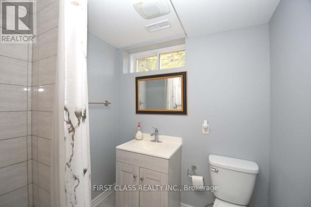 B2 - 1506 Simcoe Street N, Oshawa, Ontario  L1G 4X7 - Photo 4 - E12424187