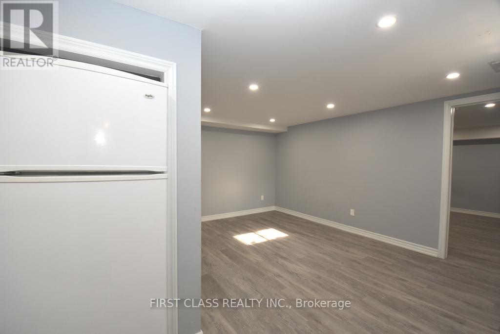 B2 - 1506 Simcoe Street N, Oshawa, Ontario  L1G 4X7 - Photo 7 - E12424187
