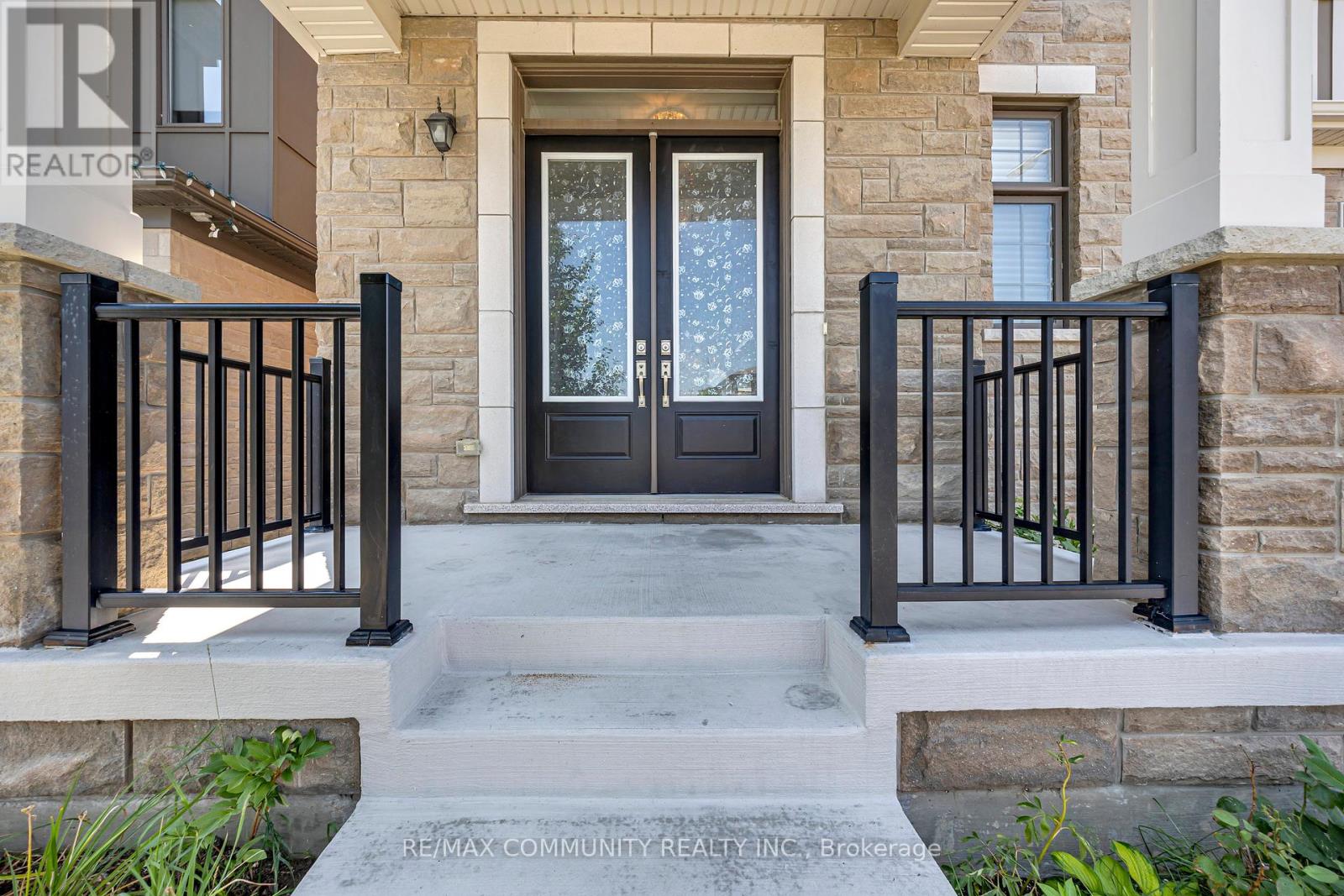 1159 Dragonfly Avenue, Pickering, Ontario  L1X 0G1 - Photo 4 - E12424211