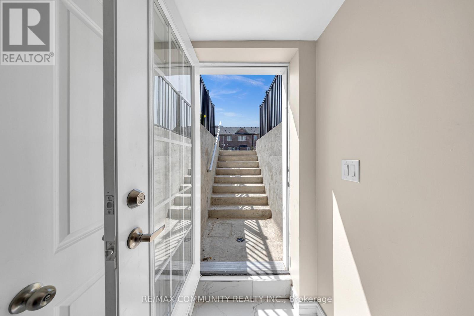 1159 Dragonfly Avenue, Pickering, Ontario  L1X 0G1 - Photo 40 - E12424211