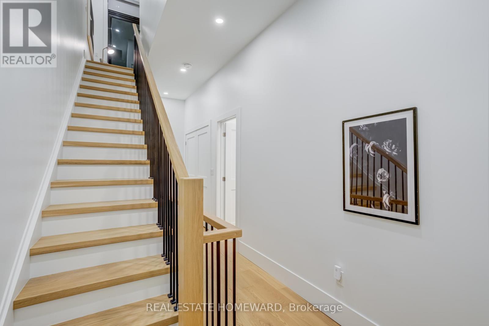 46 Boulton Avenue, Toronto, Ontario  M4M 2J5 - Photo 17 - E12424221