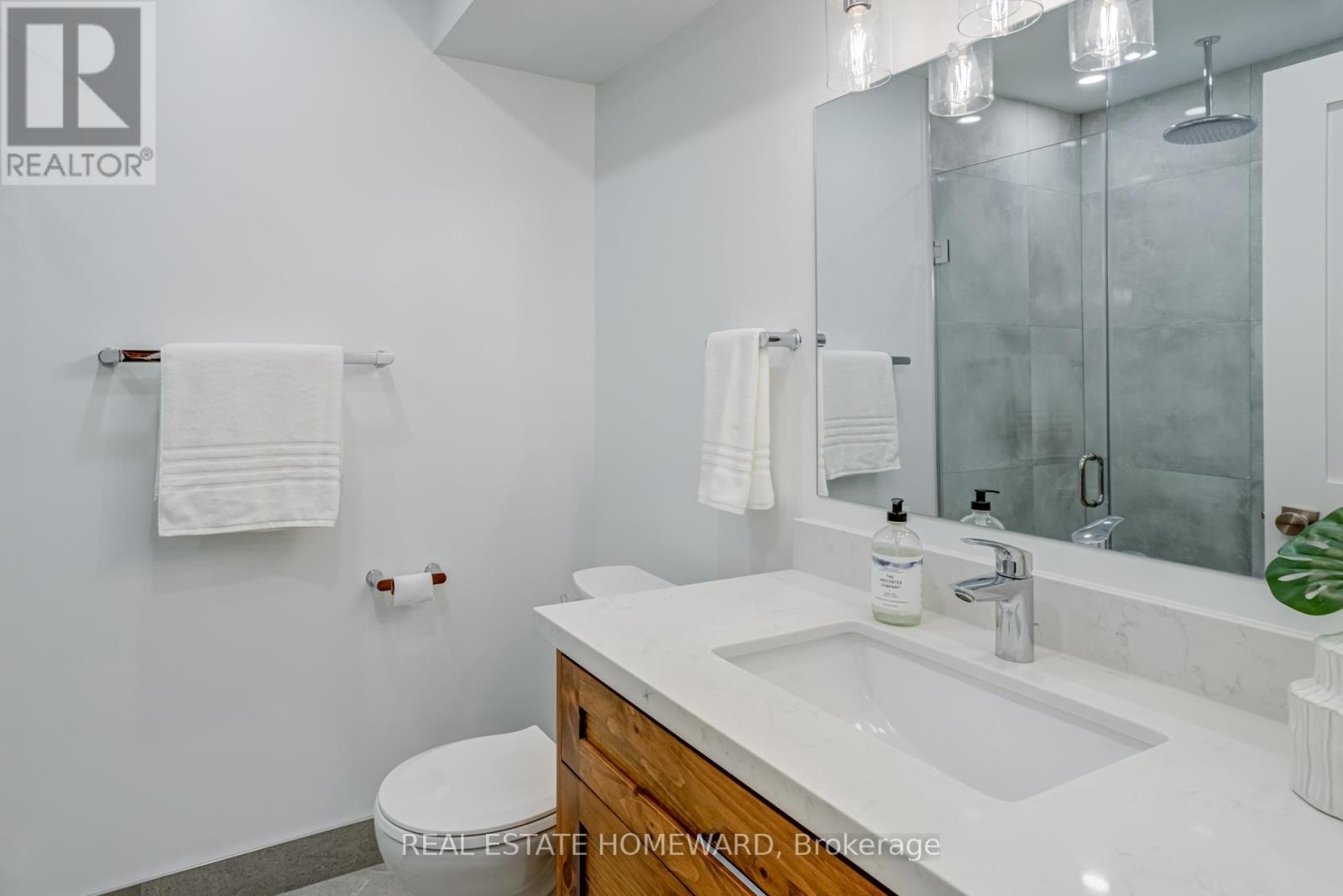 46 Boulton Avenue, Toronto, Ontario  M4M 2J5 - Photo 33 - E12424221