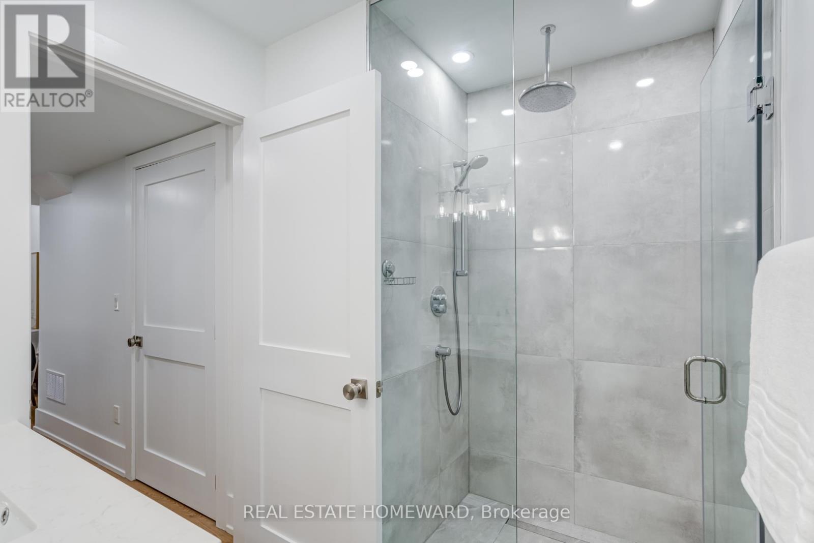 46 Boulton Avenue, Toronto, Ontario  M4M 2J5 - Photo 34 - E12424221