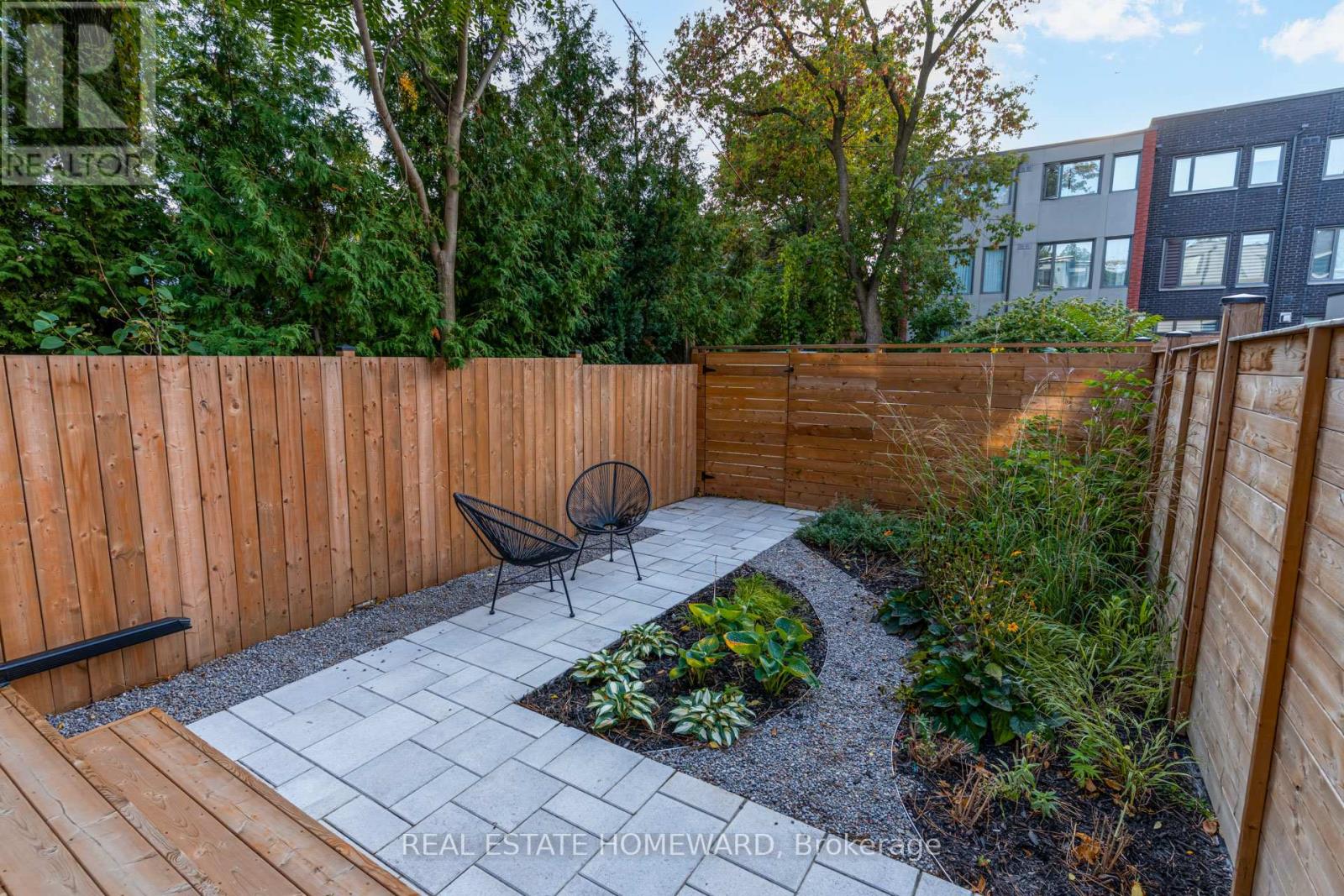 46 Boulton Avenue, Toronto, Ontario  M4M 2J5 - Photo 37 - E12424221