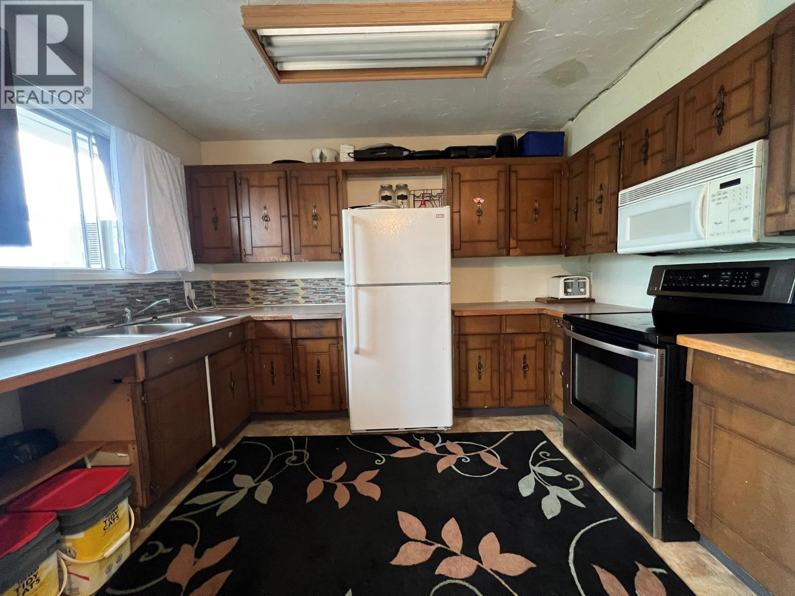 2376 Quilchena Avenue, Merritt, British Columbia  V1K 1B8 - Photo 6 - 10364018