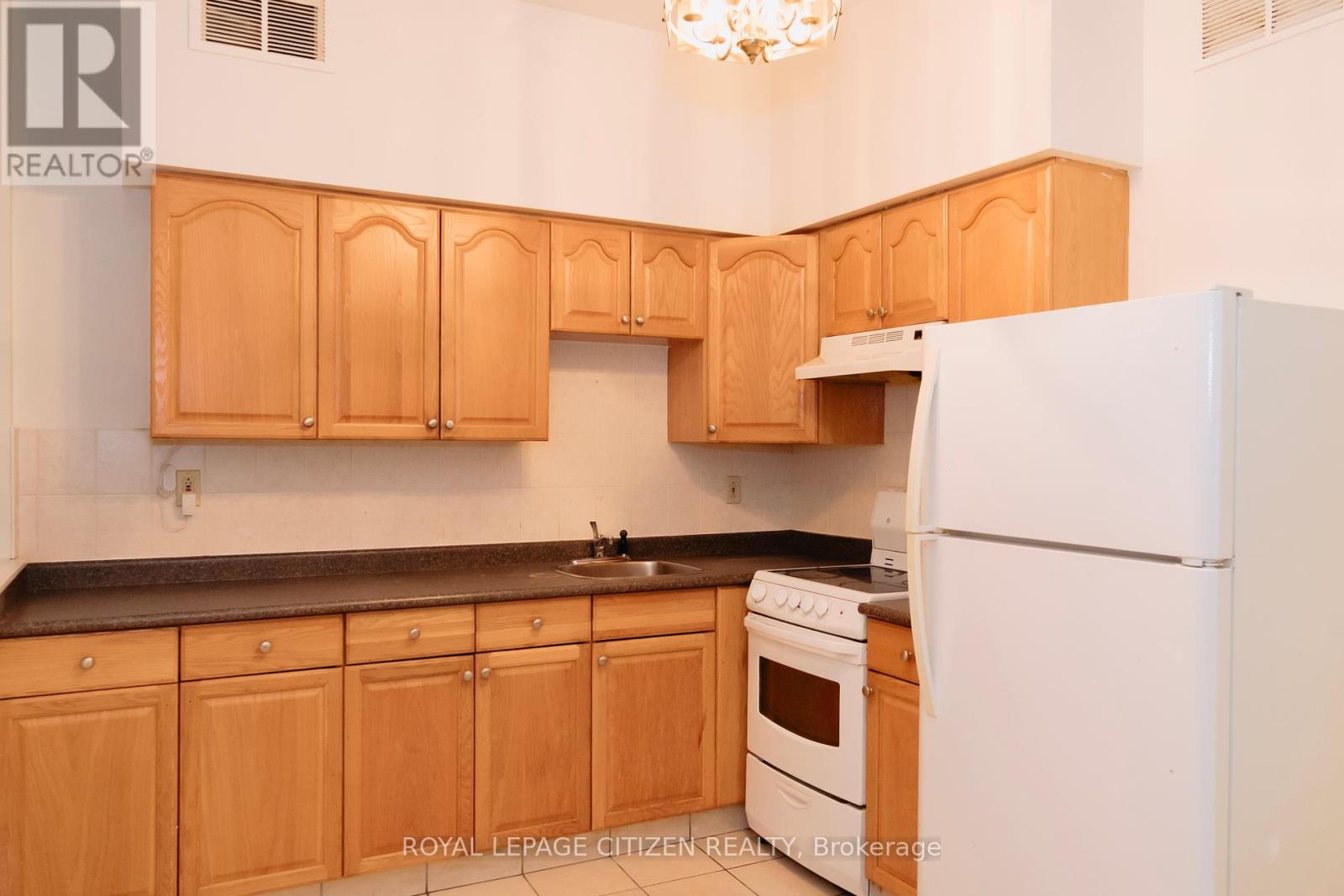 203 - 1864 Danforth Avenue, Toronto, Ontario  M4C 1J4 - Photo 1 - E12385165