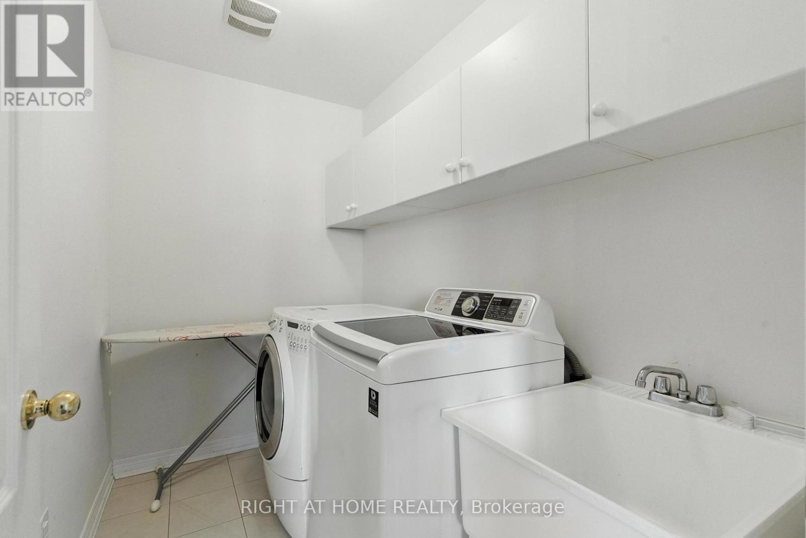 215 Canada Drive, Vaughan, Ontario  L4H 0K2 - Photo 20 - N12424159
