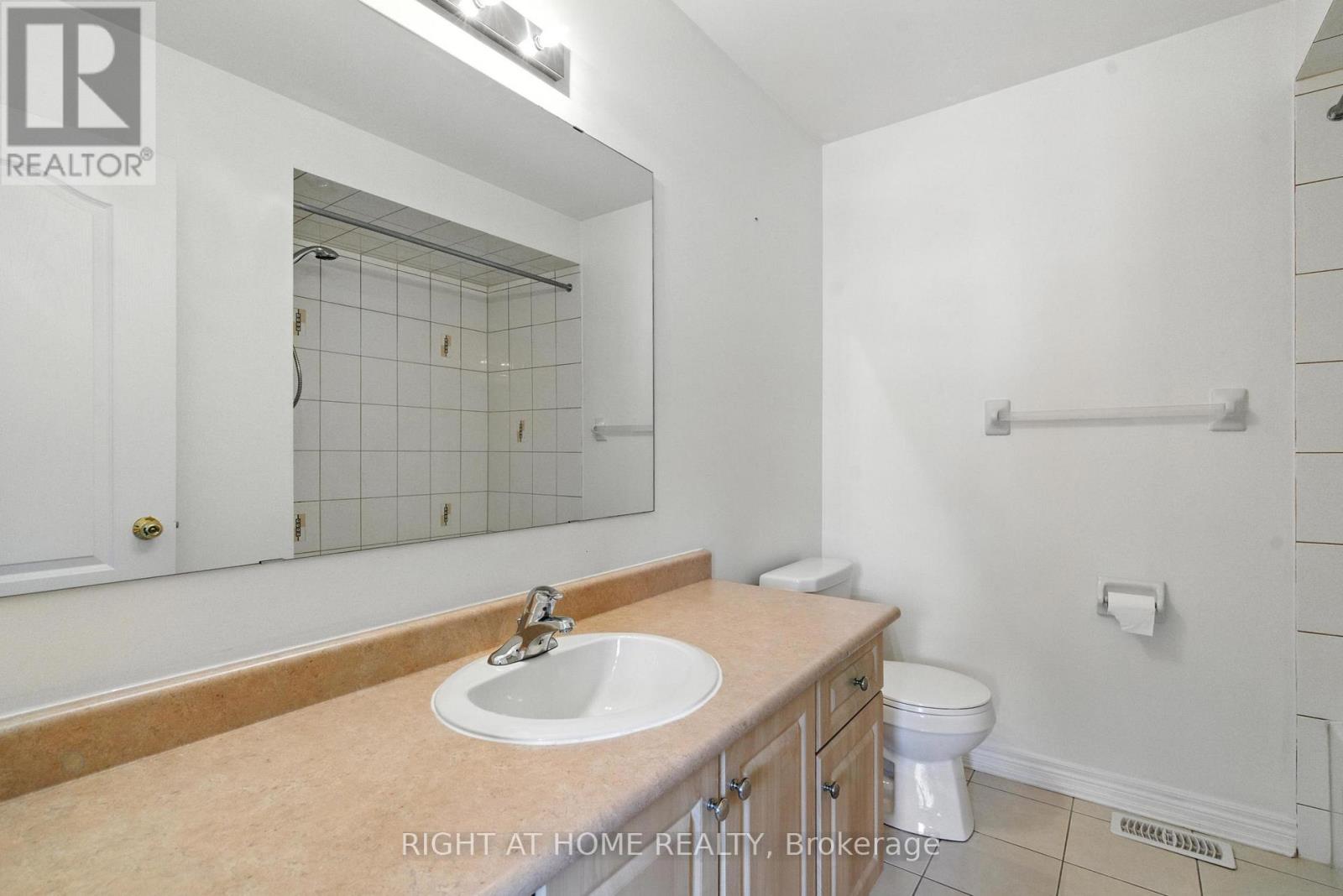 215 Canada Drive, Vaughan, Ontario  L4H 0K2 - Photo 21 - N12424159
