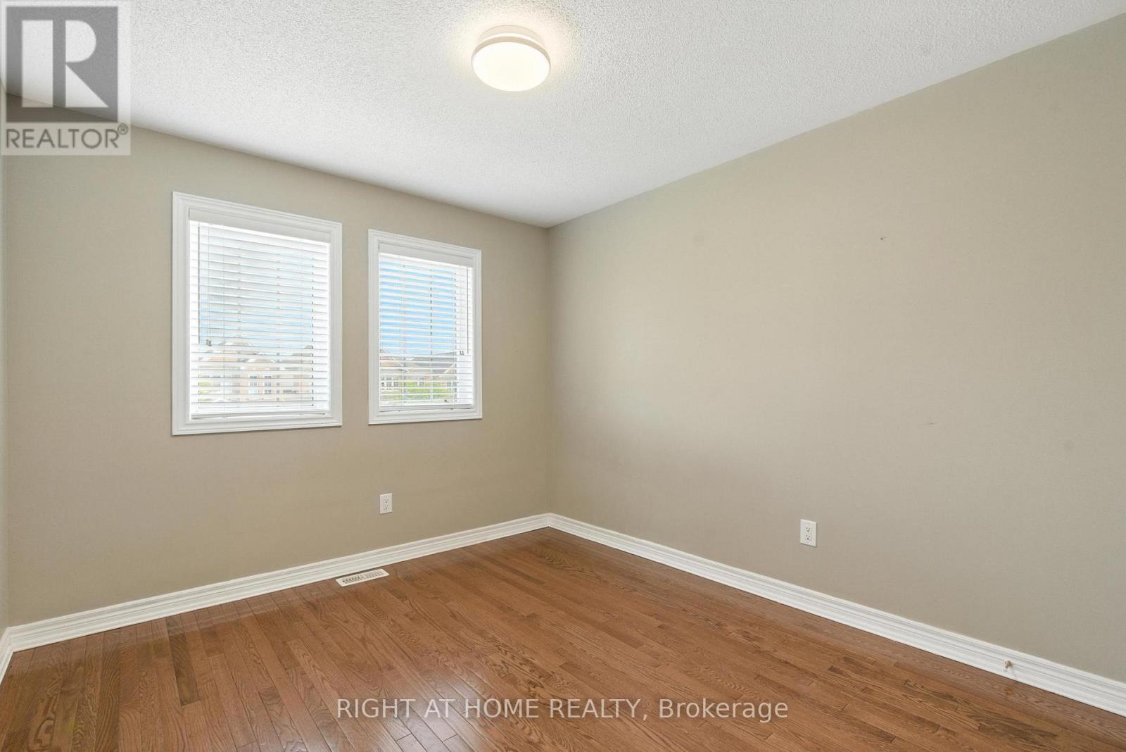 215 Canada Drive, Vaughan, Ontario  L4H 0K2 - Photo 23 - N12424159