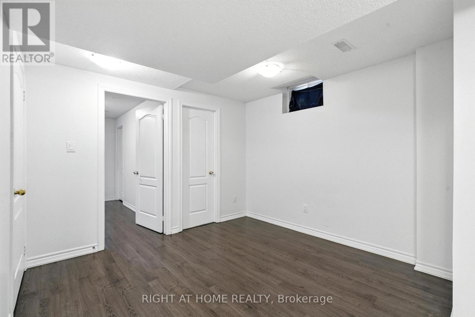 215 Canada Drive, Vaughan, Ontario  L4H 0K2 - Photo 28 - N12424159