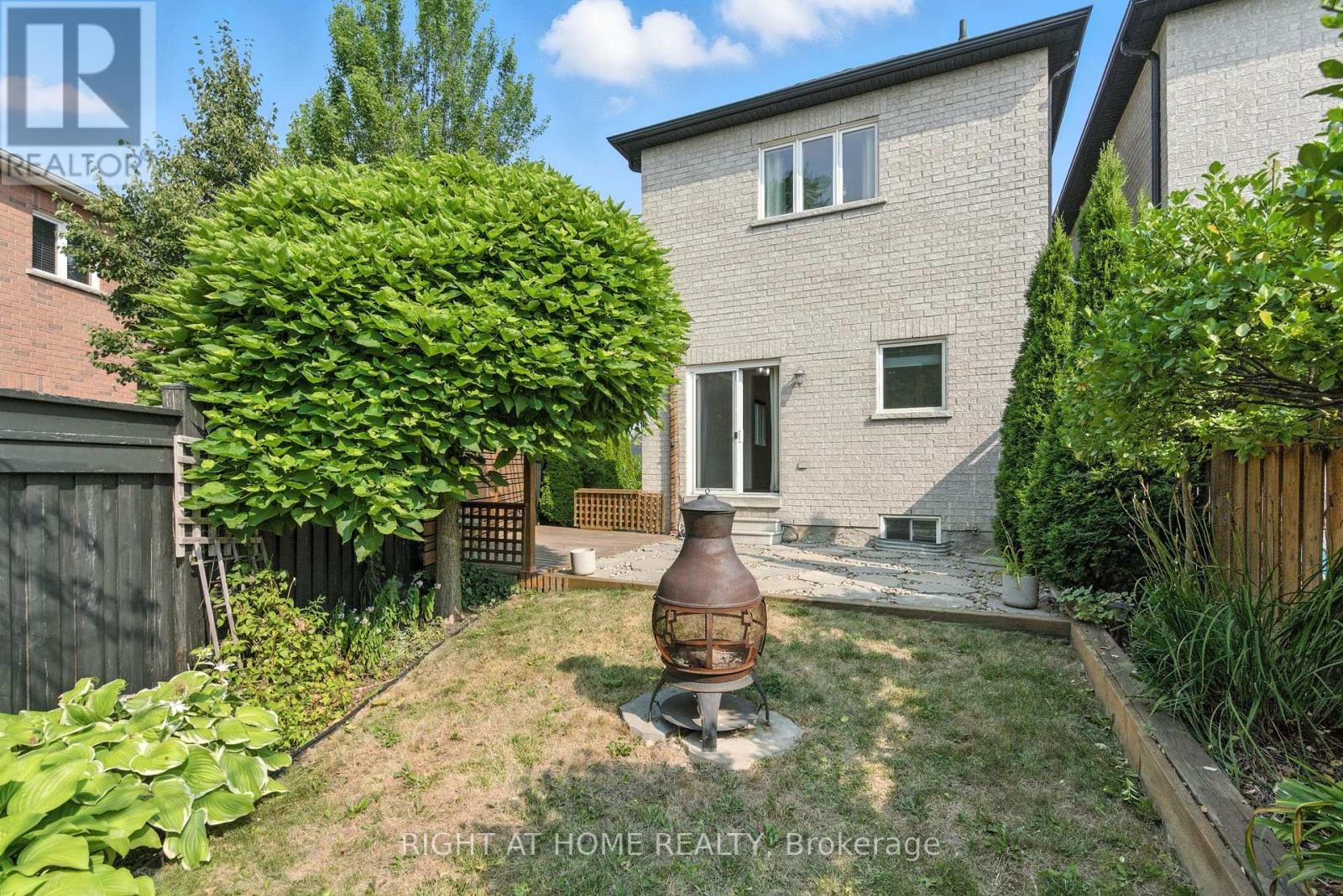 215 Canada Drive, Vaughan, Ontario  L4H 0K2 - Photo 32 - N12424159