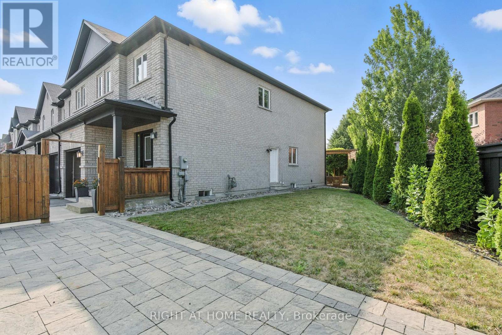 215 Canada Drive, Vaughan, Ontario  L4H 0K2 - Photo 33 - N12424159