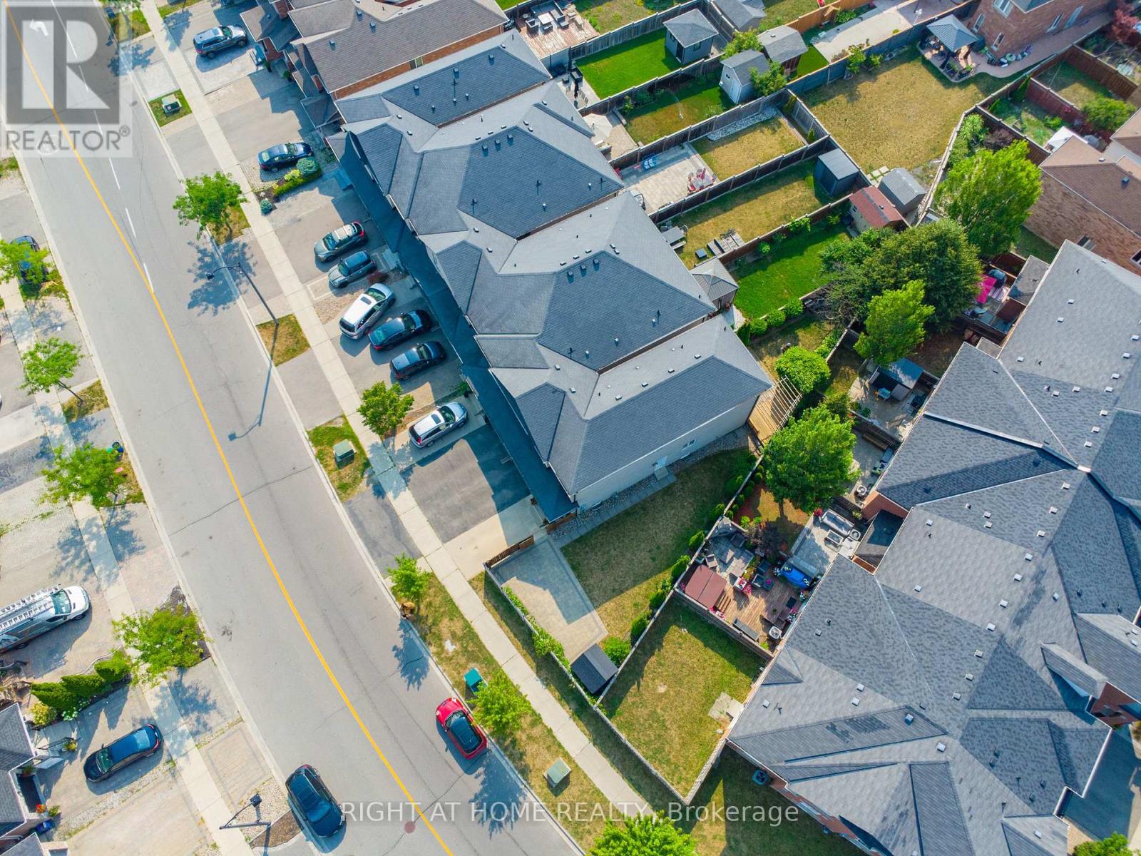 215 Canada Drive, Vaughan, Ontario  L4H 0K2 - Photo 42 - N12424159