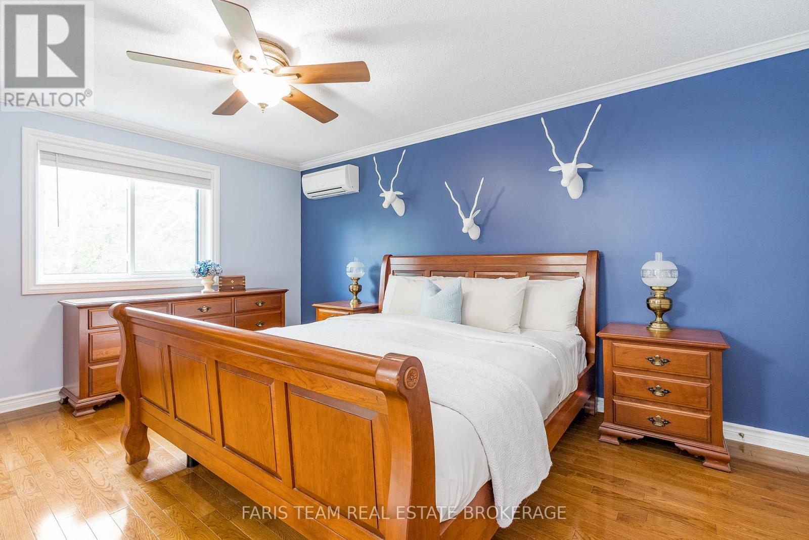 33 Willow Landing Road, Springwater (Midhurst), Ontario  L9X 0R2 - Photo 22 - S12424188