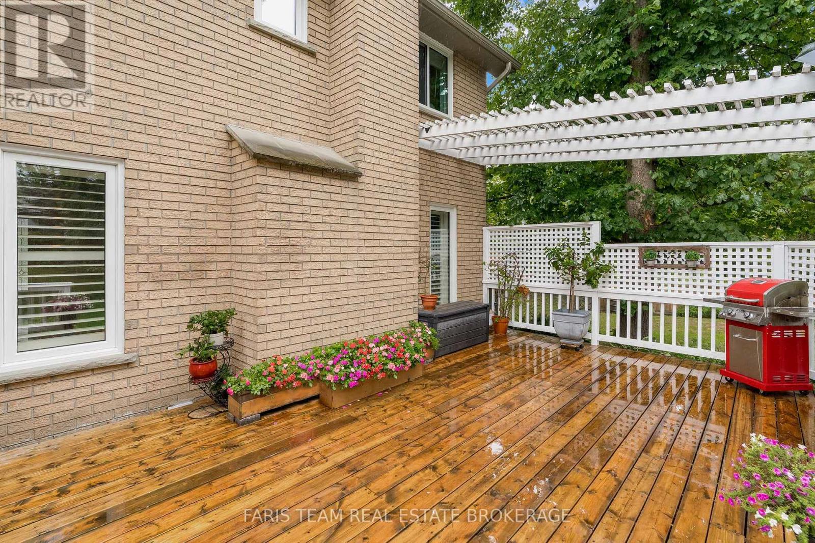 33 Willow Landing Road, Springwater (Midhurst), Ontario  L9X 0R2 - Photo 37 - S12424188