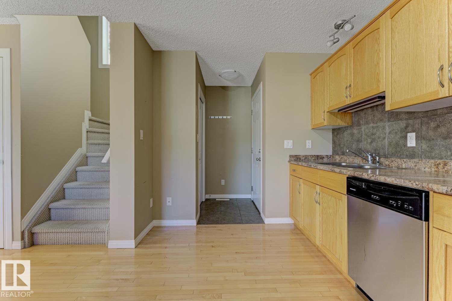 11945 80 St Nw, Edmonton, Alberta  T5B 2N8 - Photo 3 - E4459229