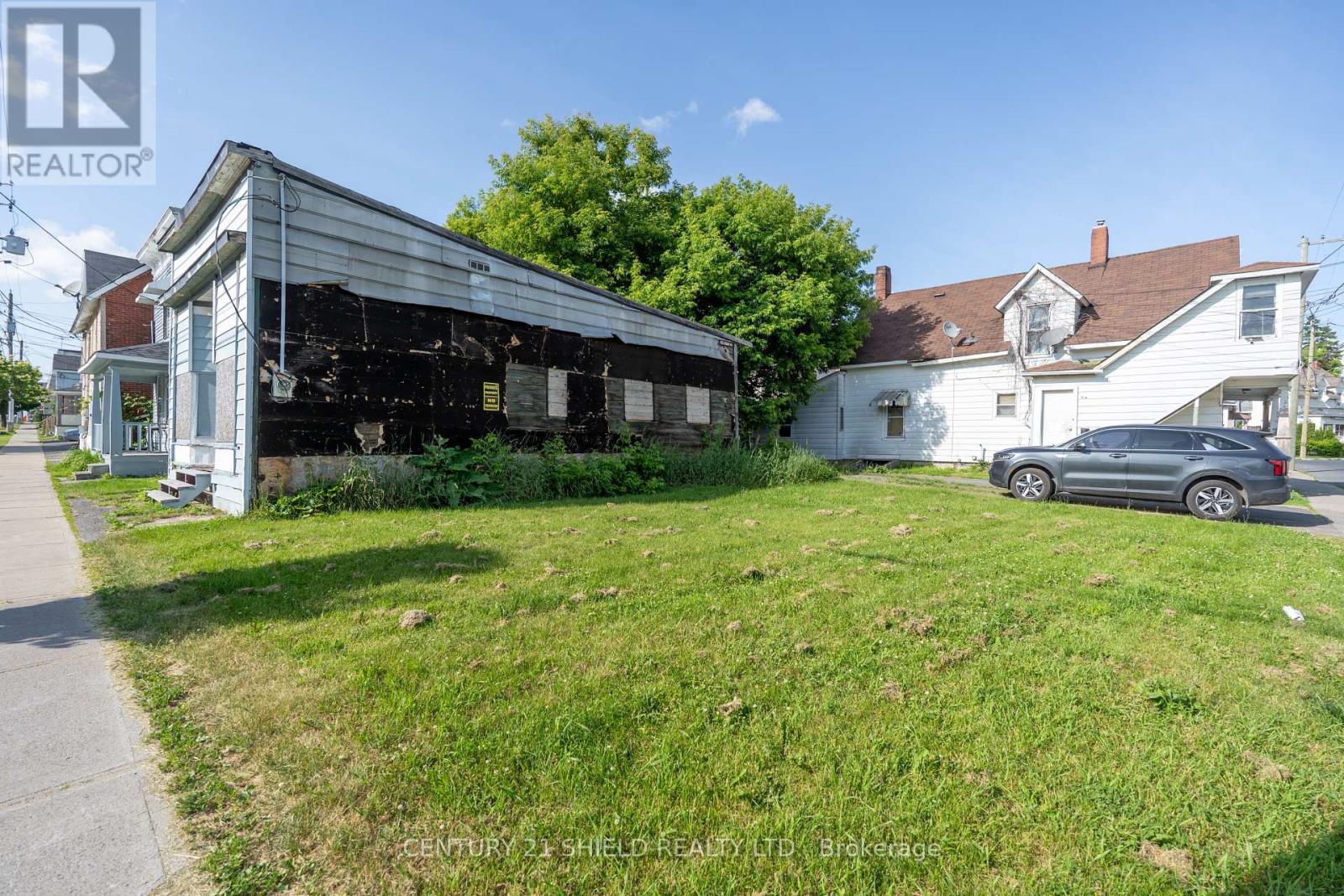 42-46 Marlborough Street S, Cornwall, Ontario  K6H 3Z3 - Photo 2 - X12424346