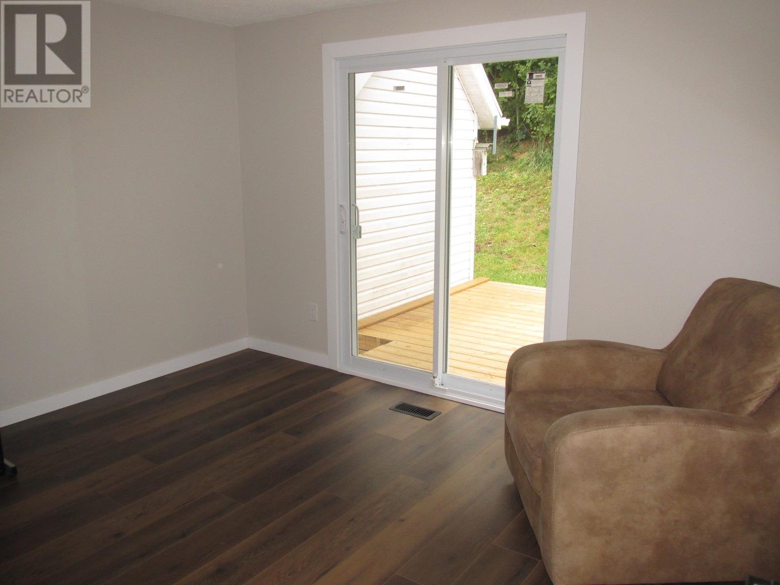 36 Hergott Ave, Elliot Lake, Ontario  P5A 3A8 - Photo 10 - SM252622