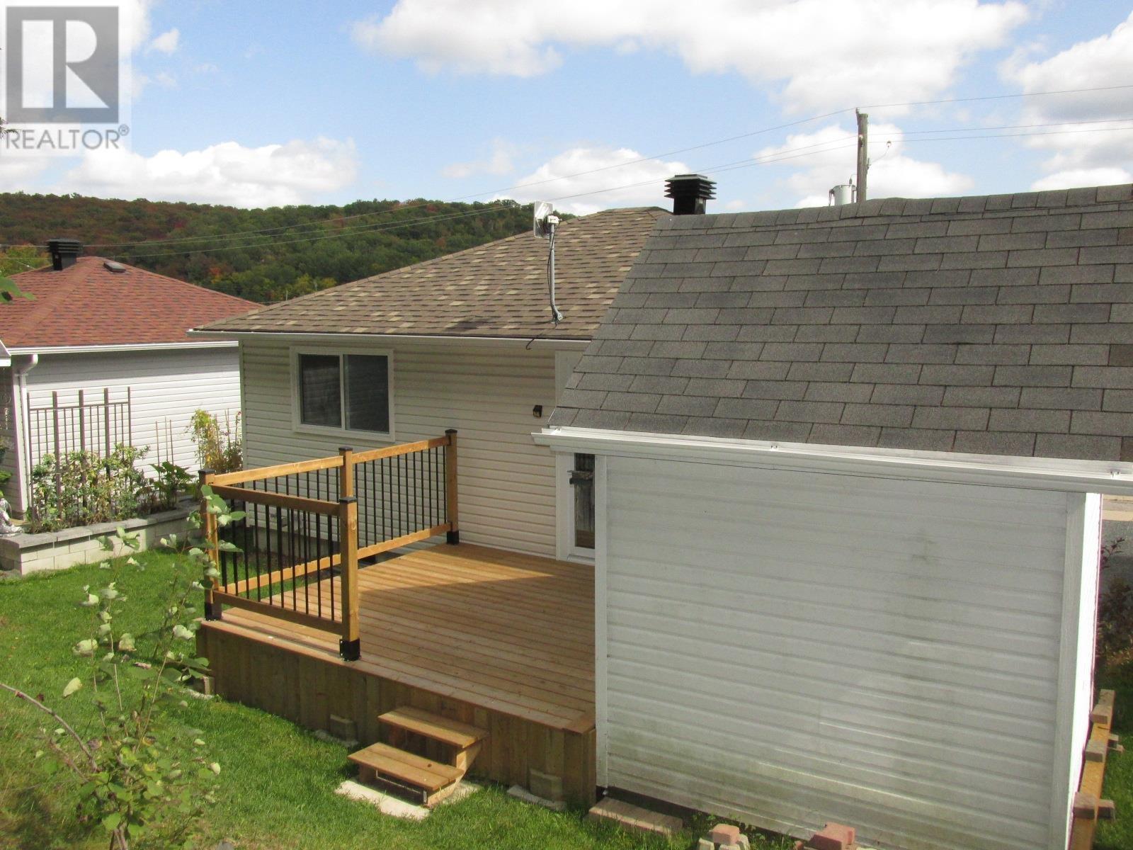 36 Hergott Ave, Elliot Lake, Ontario  P5A 3A8 - Photo 46 - SM252622