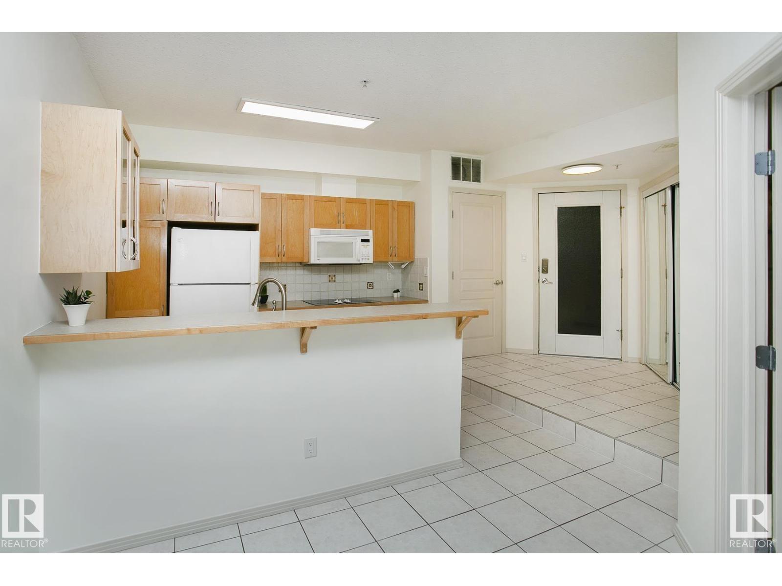 #103 11025 83 Av Nw, Edmonton, Alberta  T5J 5G3 - Photo 3 - E4447927
