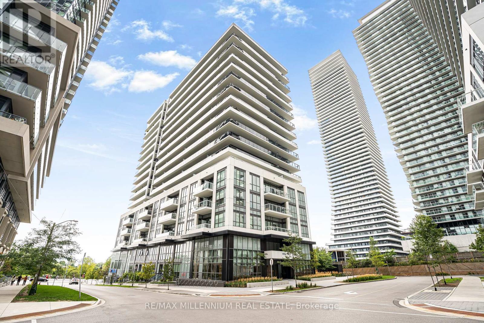316 - 65 ANNIE CRAIG DRIVE NW, Toronto, Ontario