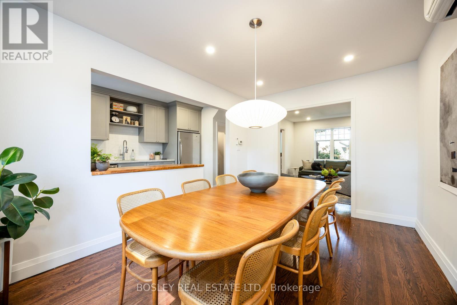13 Methuen Avenue, Toronto, Ontario  M6S 1Z7 - Photo 7 - W12424167