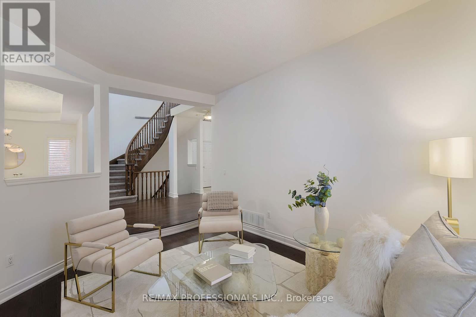 5119 Forestwalk Circle, Mississauga, Ontario  L4Z 4A2 - Photo 18 - W12424191