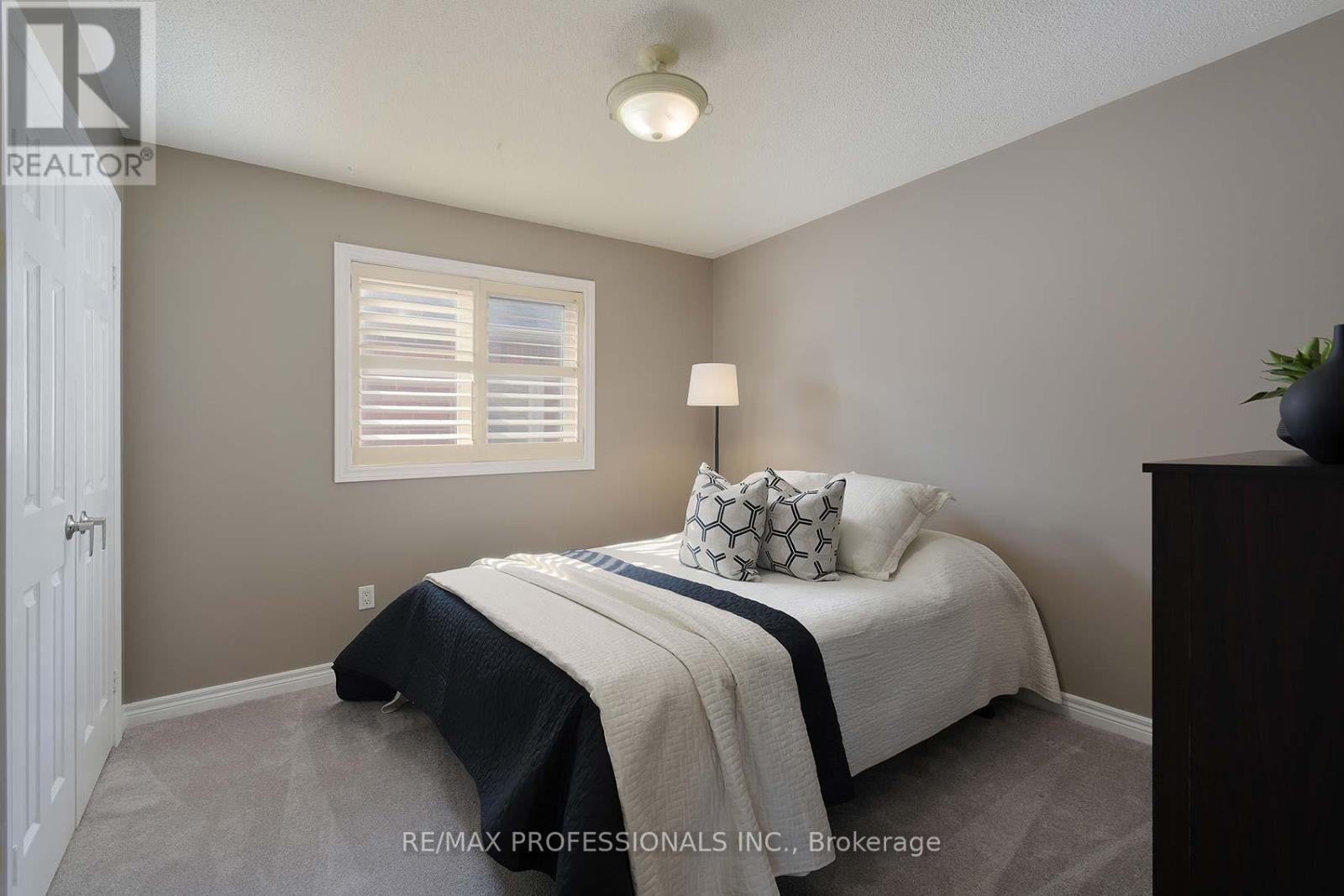5119 Forestwalk Circle, Mississauga, Ontario  L4Z 4A2 - Photo 25 - W12424191