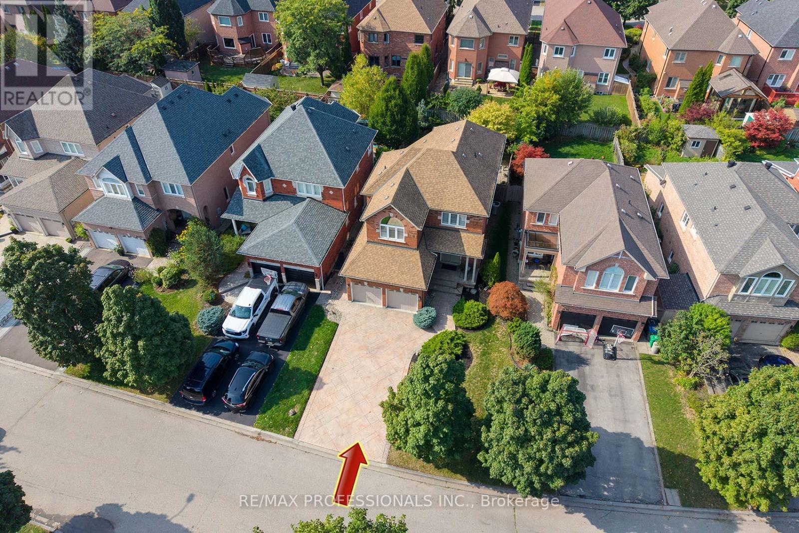 5119 Forestwalk Circle, Mississauga, Ontario  L4Z 4A2 - Photo 3 - W12424191