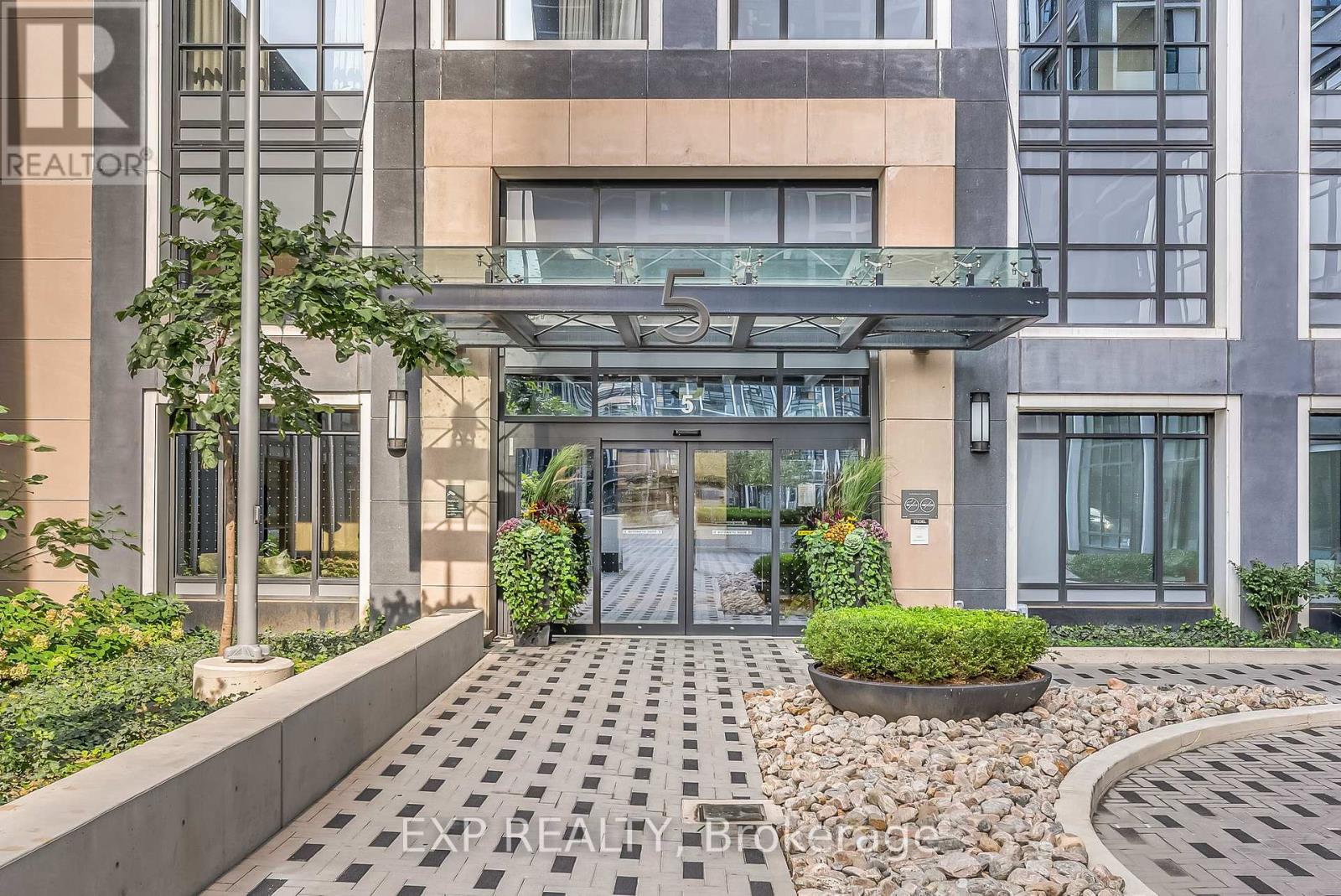 2235 - 5 Mabelle Avenue, Toronto, Ontario  M9A 0C8 - Photo 2 - W12424219