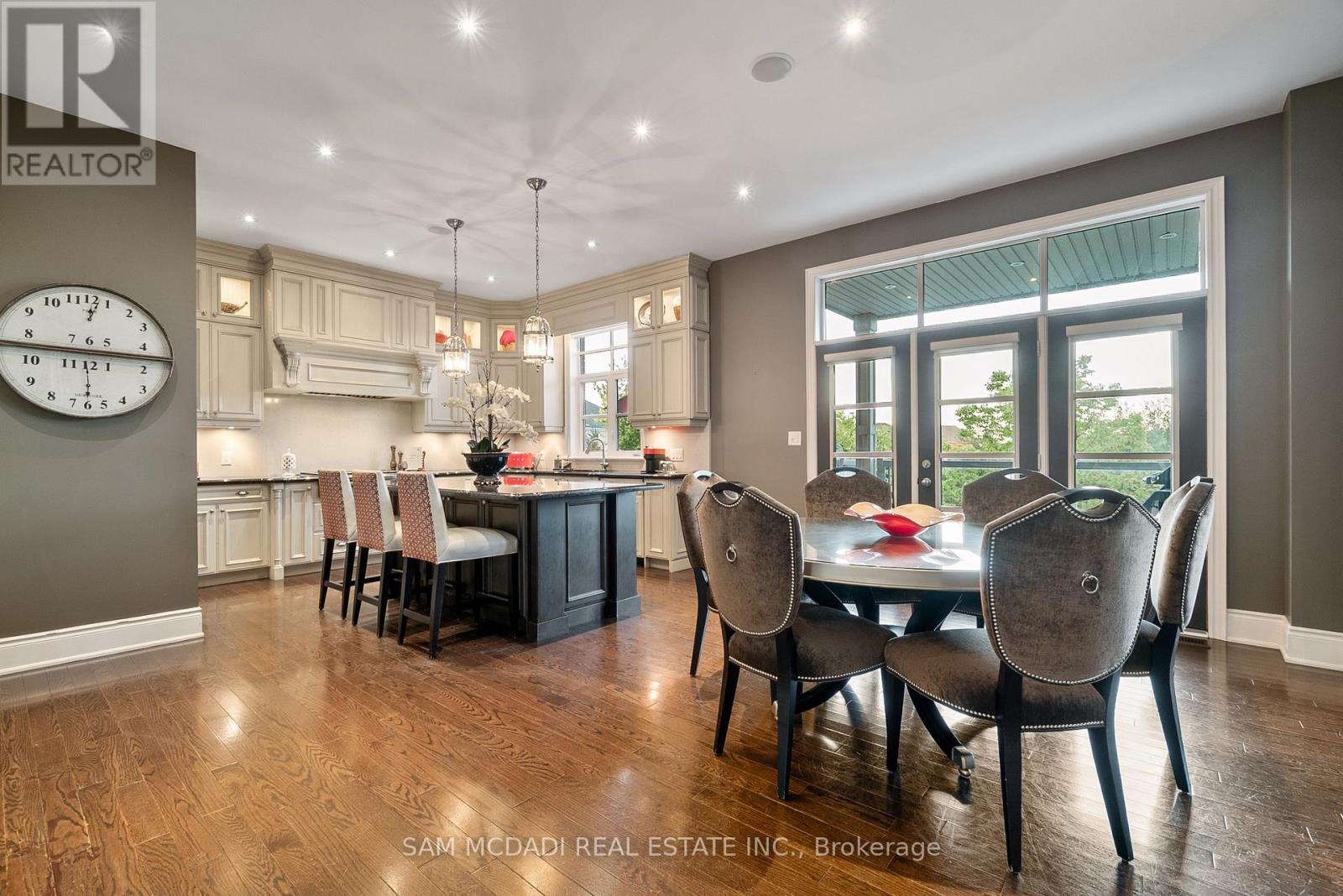 1220 Milna Drive, Oakville, Ontario  L6H 0A8 - Photo 12 - W12424229