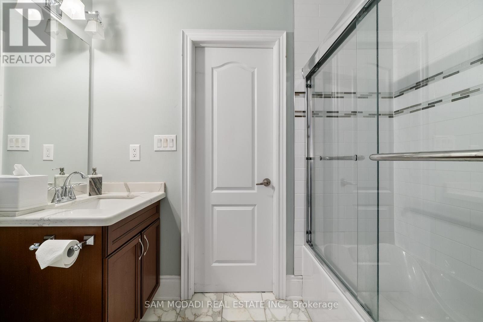 1220 Milna Drive, Oakville, Ontario  L6H 0A8 - Photo 27 - W12424229
