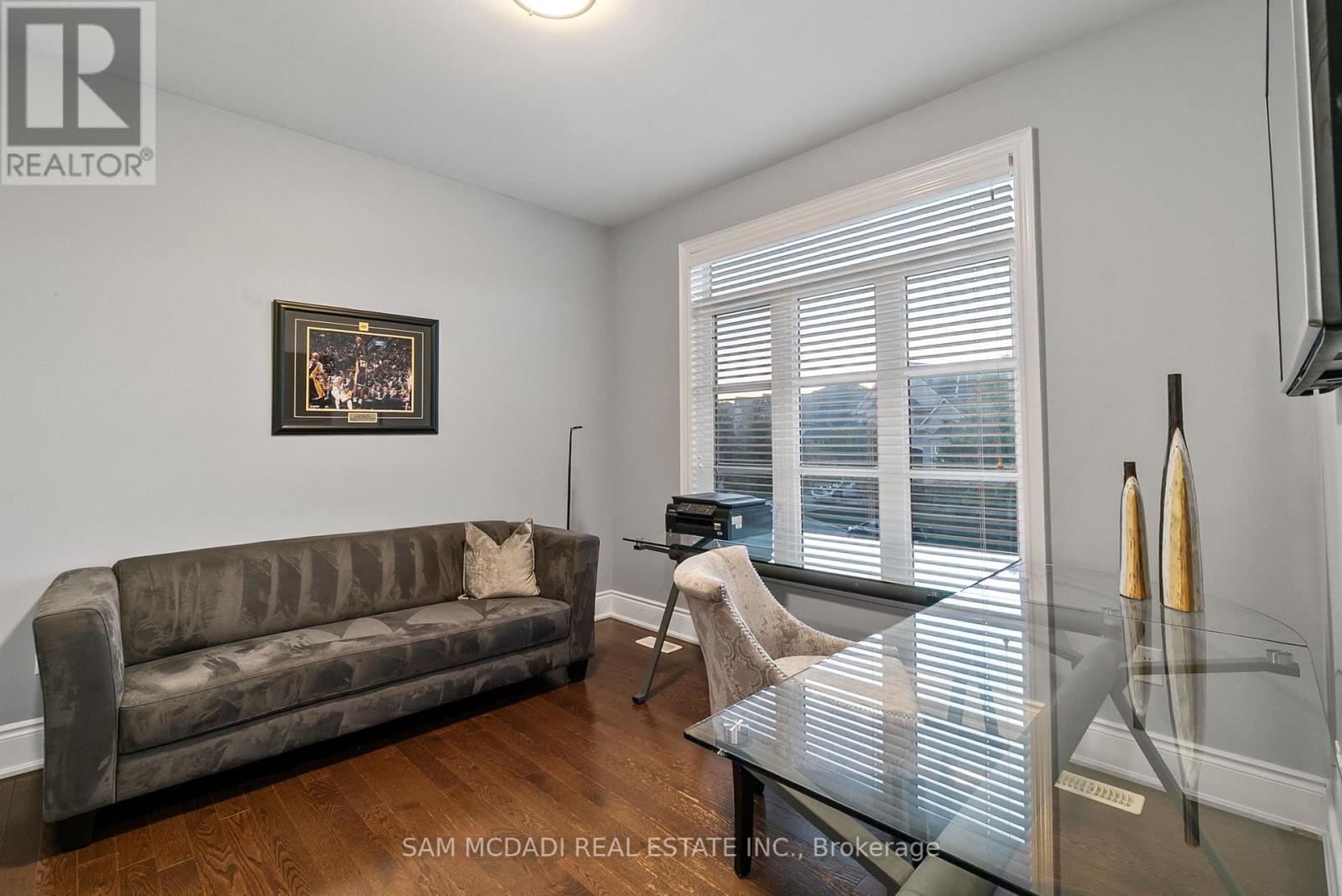 1220 Milna Drive, Oakville, Ontario  L6H 0A8 - Photo 31 - W12424229