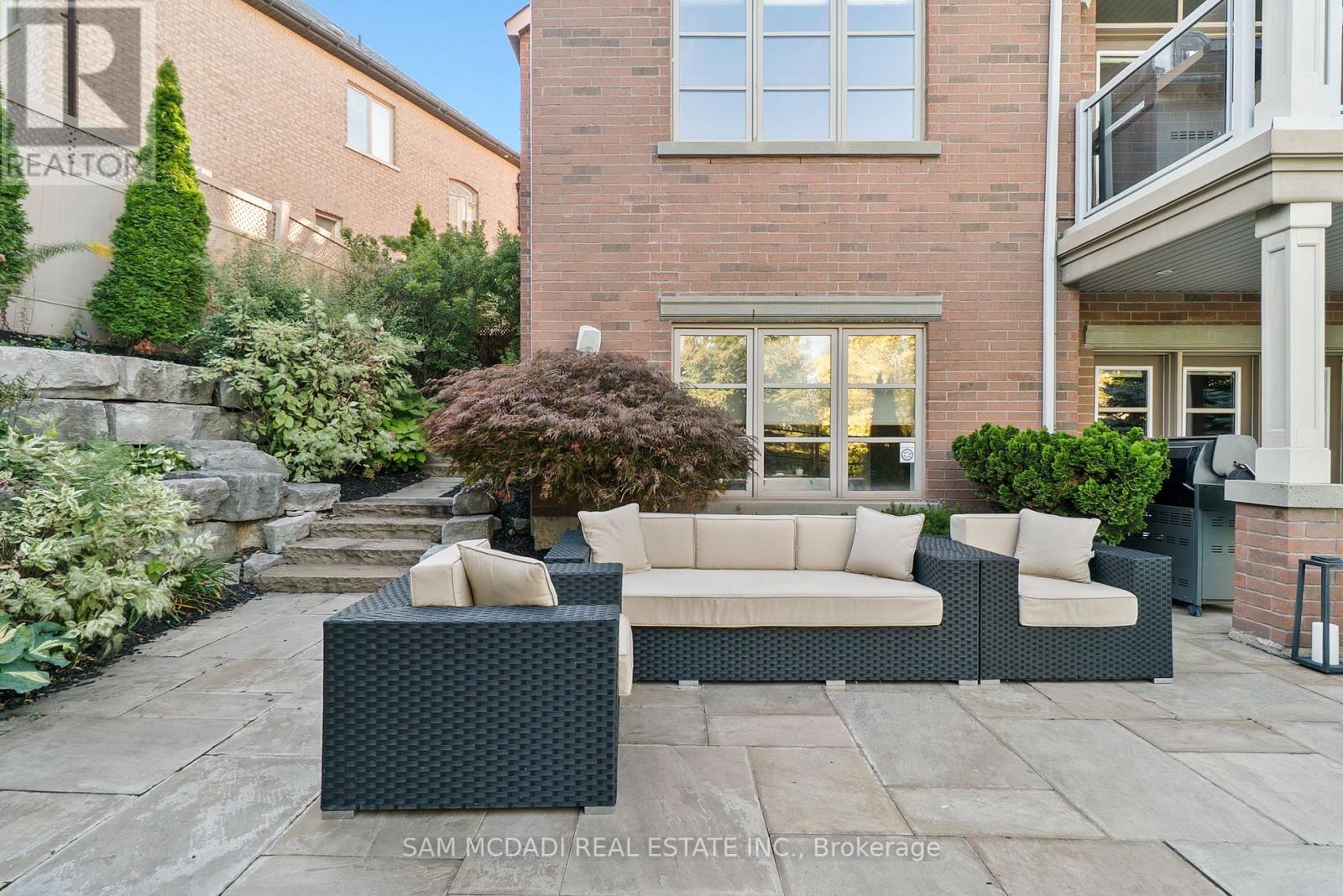 1220 Milna Drive, Oakville, Ontario  L6H 0A8 - Photo 41 - W12424229