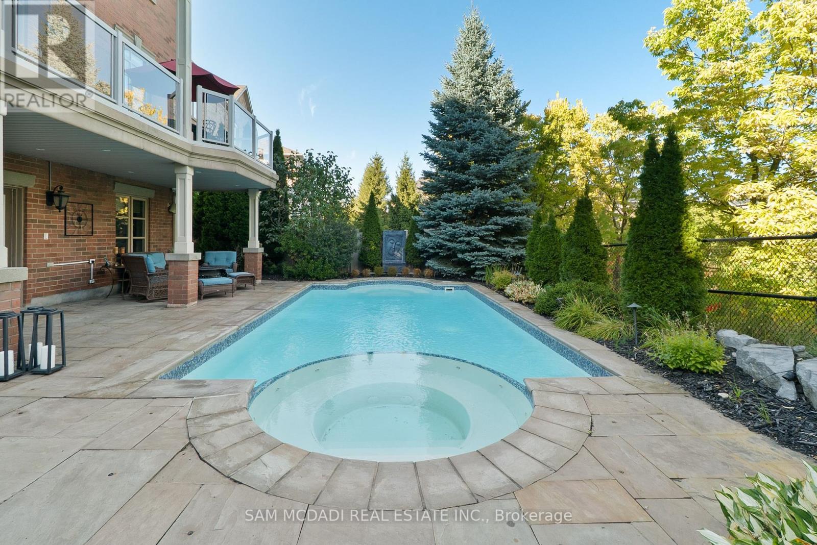 1220 Milna Drive, Oakville, Ontario  L6H 0A8 - Photo 45 - W12424229