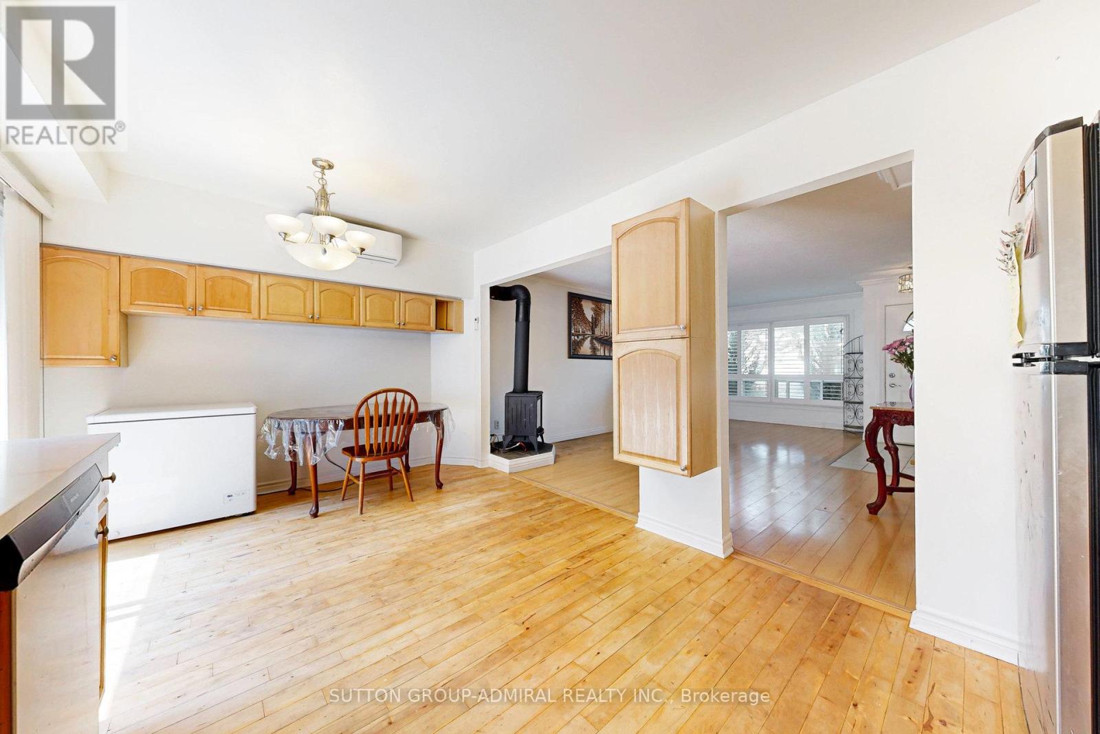 3 - 1517 Elm Road, Oakville, Ontario  L6H 1W3 - Photo 12 - W12424232