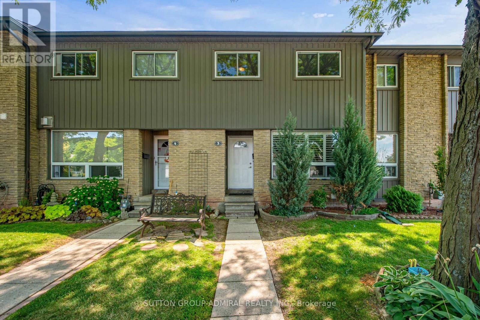 3 - 1517 Elm Road, Oakville, Ontario  L6H 1W3 - Photo 2 - W12424232