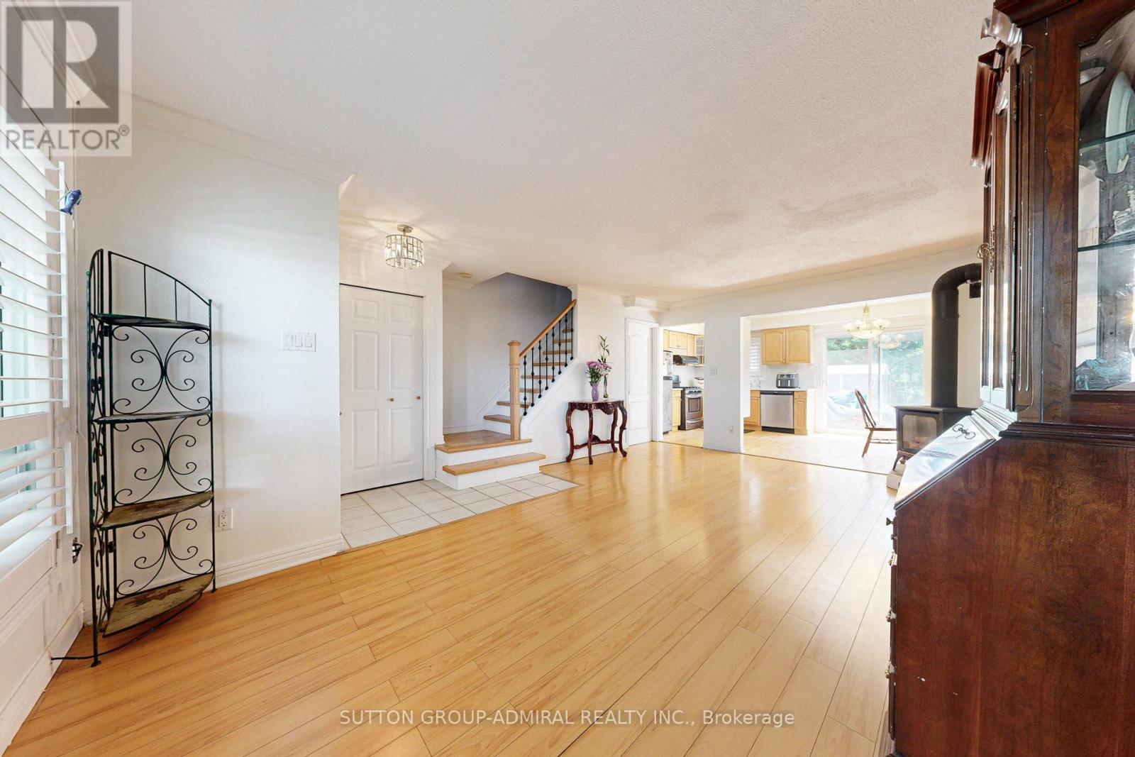 3 - 1517 Elm Road, Oakville, Ontario  L6H 1W3 - Photo 6 - W12424232