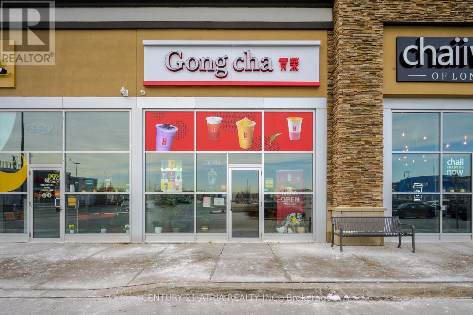 35 - 35 Resolution Drive N, Brampton, Ontario  L6W 0A4 - Photo 1 - W12424246