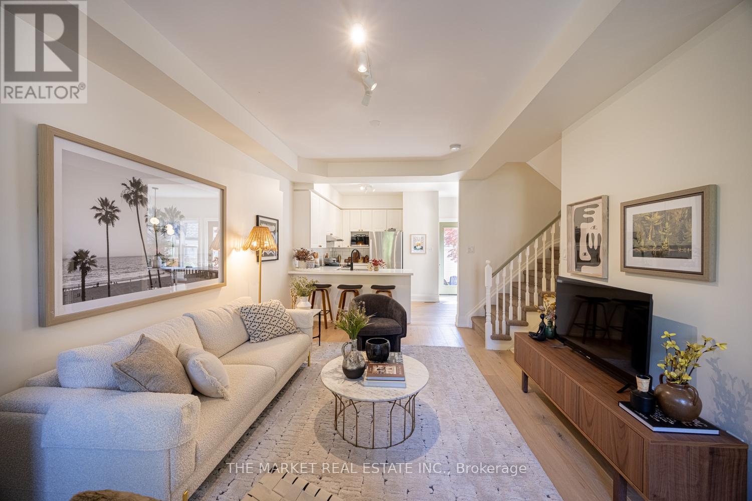 204 Gatwick Drive, Oakville, Ontario  L6H 6M9 - Photo 11 - W12424249