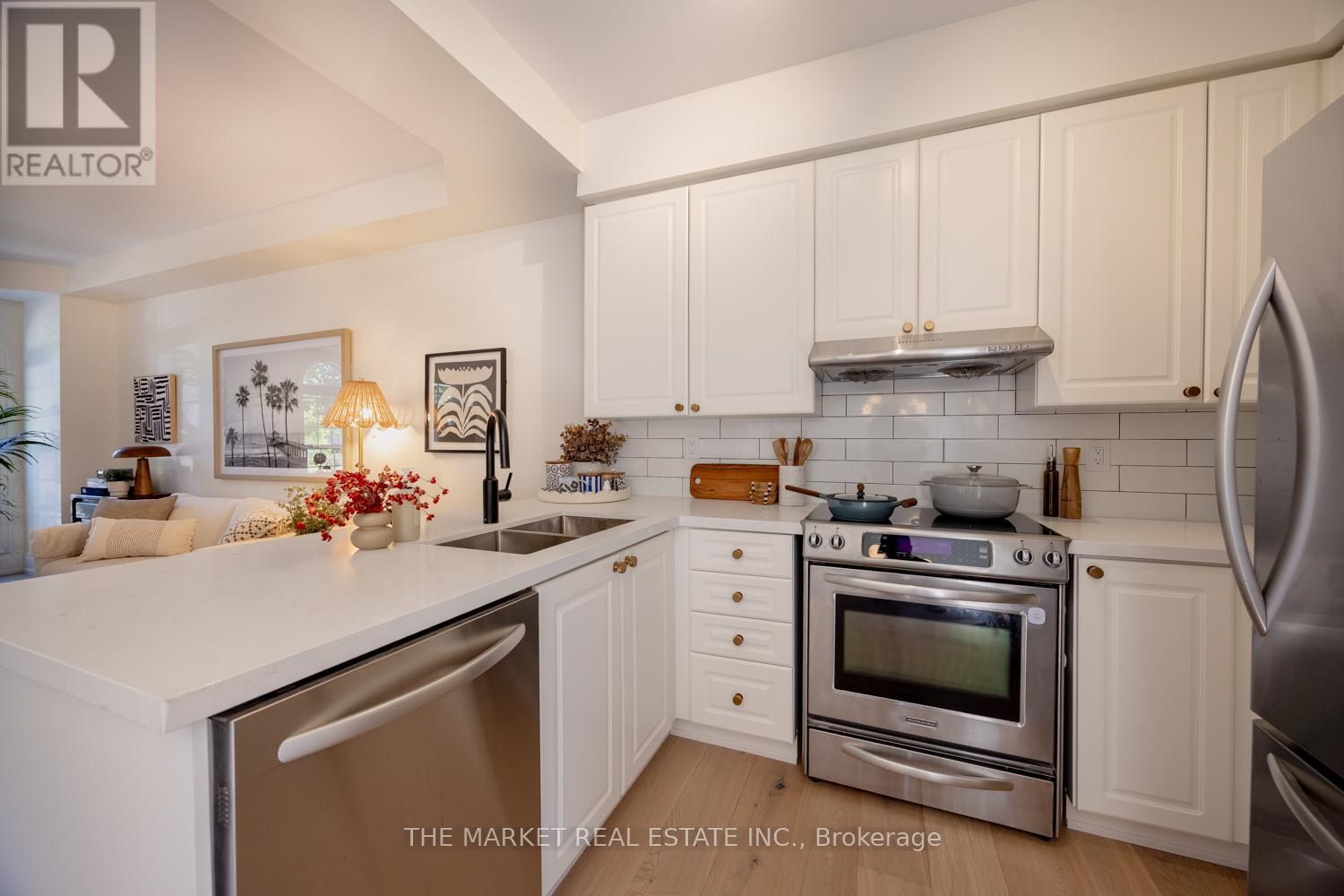 204 Gatwick Drive, Oakville, Ontario  L6H 6M9 - Photo 13 - W12424249