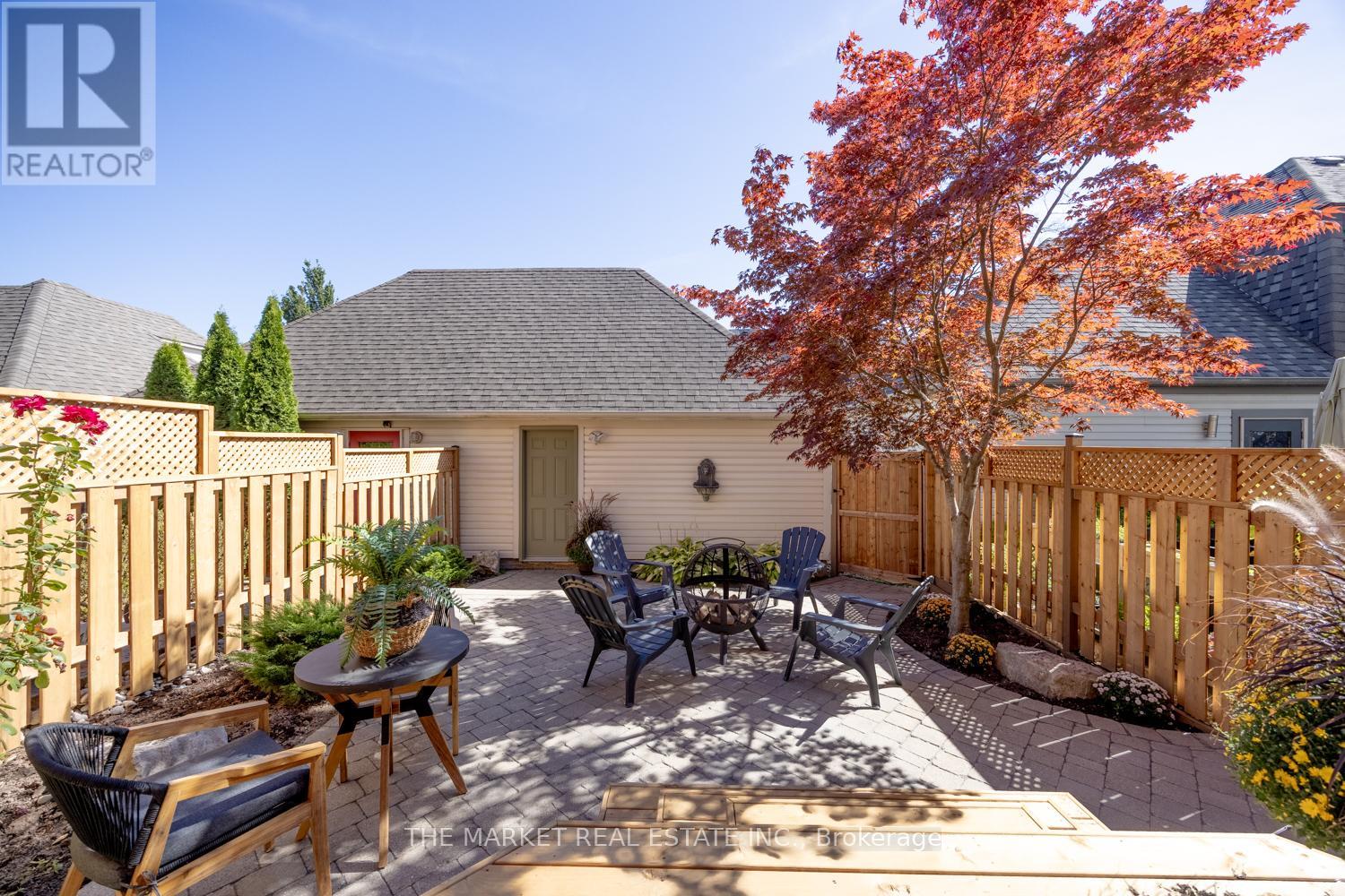 204 Gatwick Drive, Oakville, Ontario  L6H 6M9 - Photo 3 - W12424249