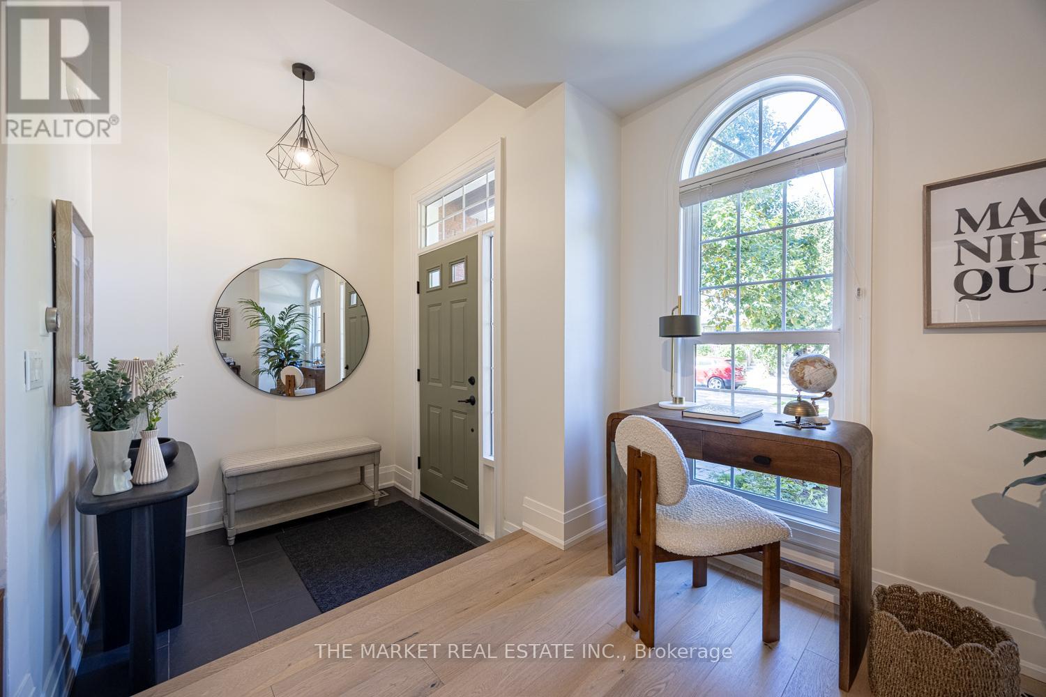 204 Gatwick Drive, Oakville, Ontario  L6H 6M9 - Photo 7 - W12424249